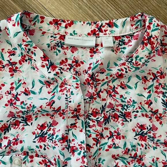 Floral Women’s Blouse - Picture 8 of 11